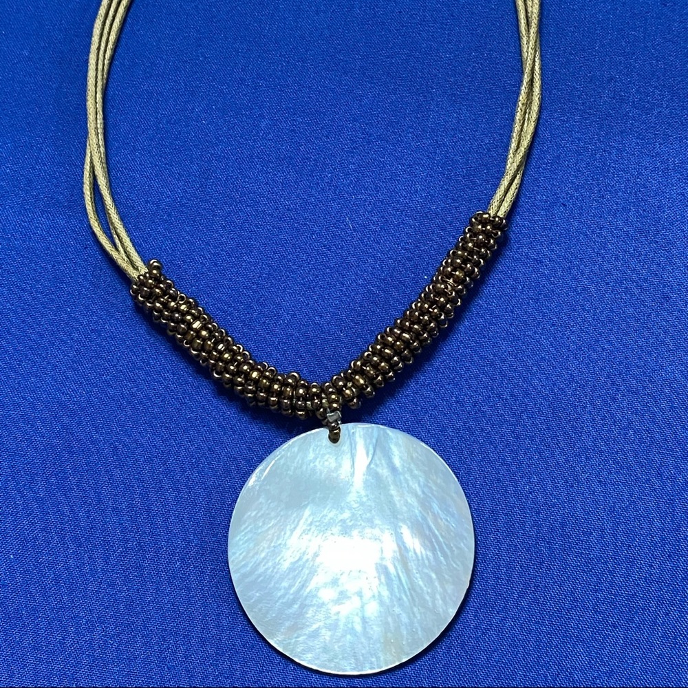 Pendant necklace